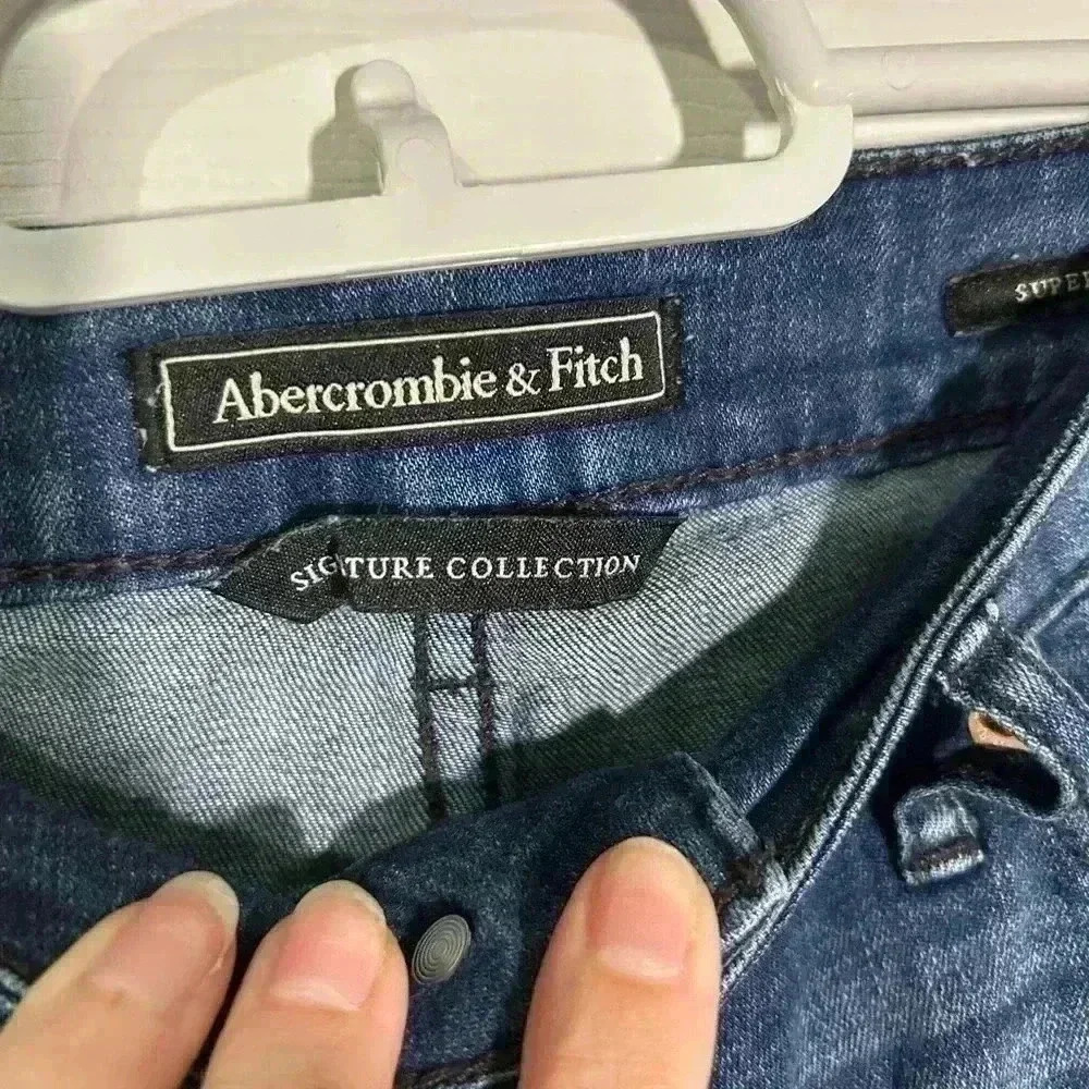Abercrombie & Fitch Signature Series Super Skinny Distressed Jeans Size 28 - Picture 5 of 11